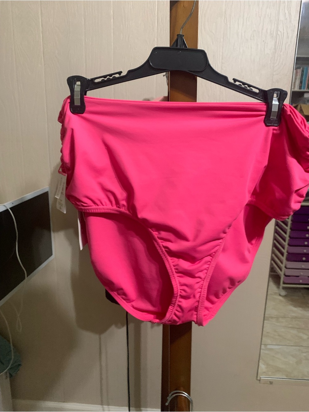 Anne Cole Bright Hot Pink One-Piece Swimsuit for woman